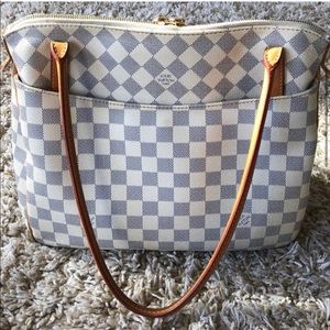 Excellent condition - LOUIS VUITTON Figheri PM